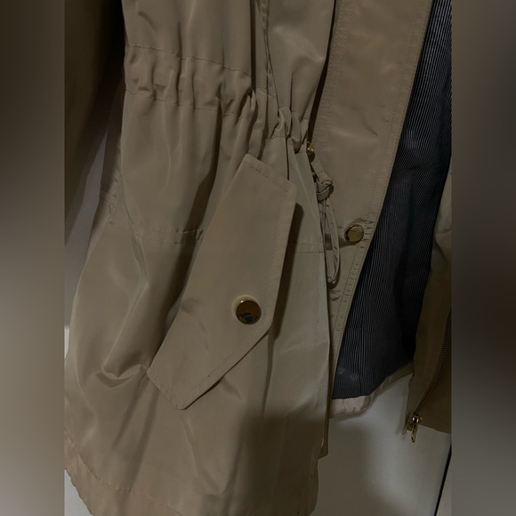 Women's Water-Resistant Hooded Anorak Jacket - Picture 2 of 7